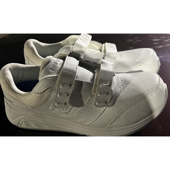 New Balance 928v2 Men's Walking All White Sneaker Size 9.5 Leather WW928HW2 - Picture 9 of 9